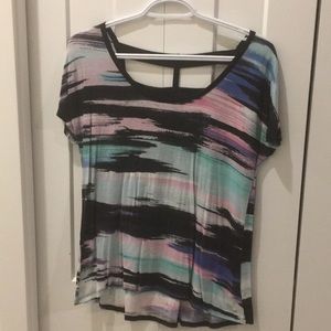 Empyre, low back, Cut-out detail shirt.